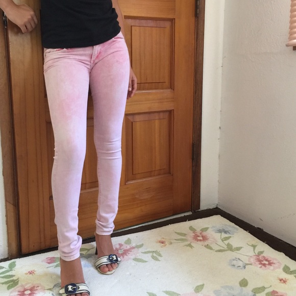 HOST PICK 💓NEW💓 PINK TIE DYED SUPER SKINNY JEANS - Picture 2 of 8